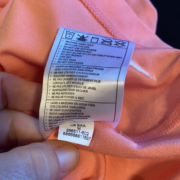 Nike Workout Top. Size Med. - Picture 8 of 8